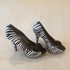 Qupid Zebra print heels